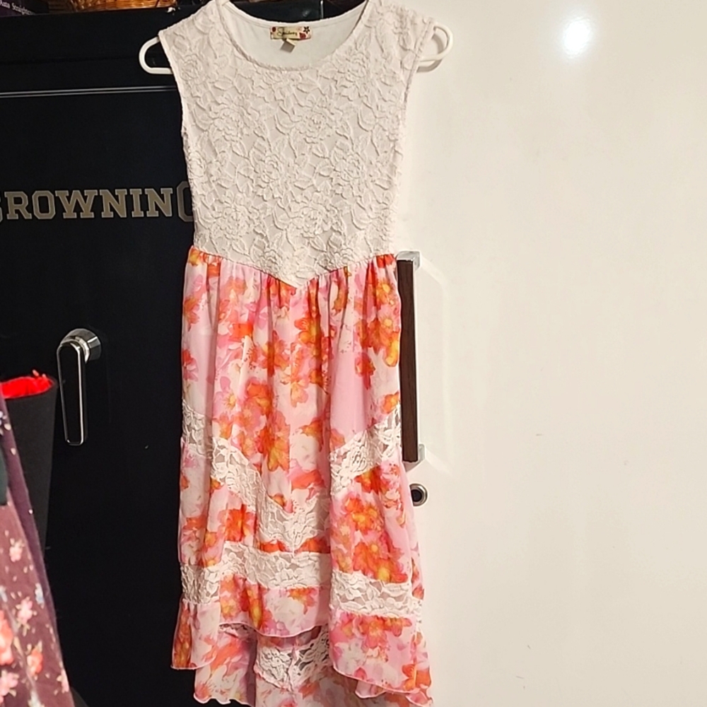 SPEECHLESS BRAND Girls size 12, lace on top, spring/ summer dress, worn once.